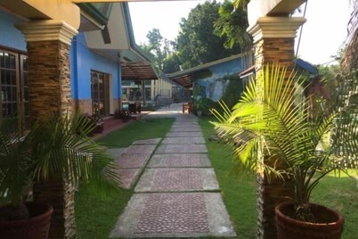 RedDoorz @ Alcala Garden Resort