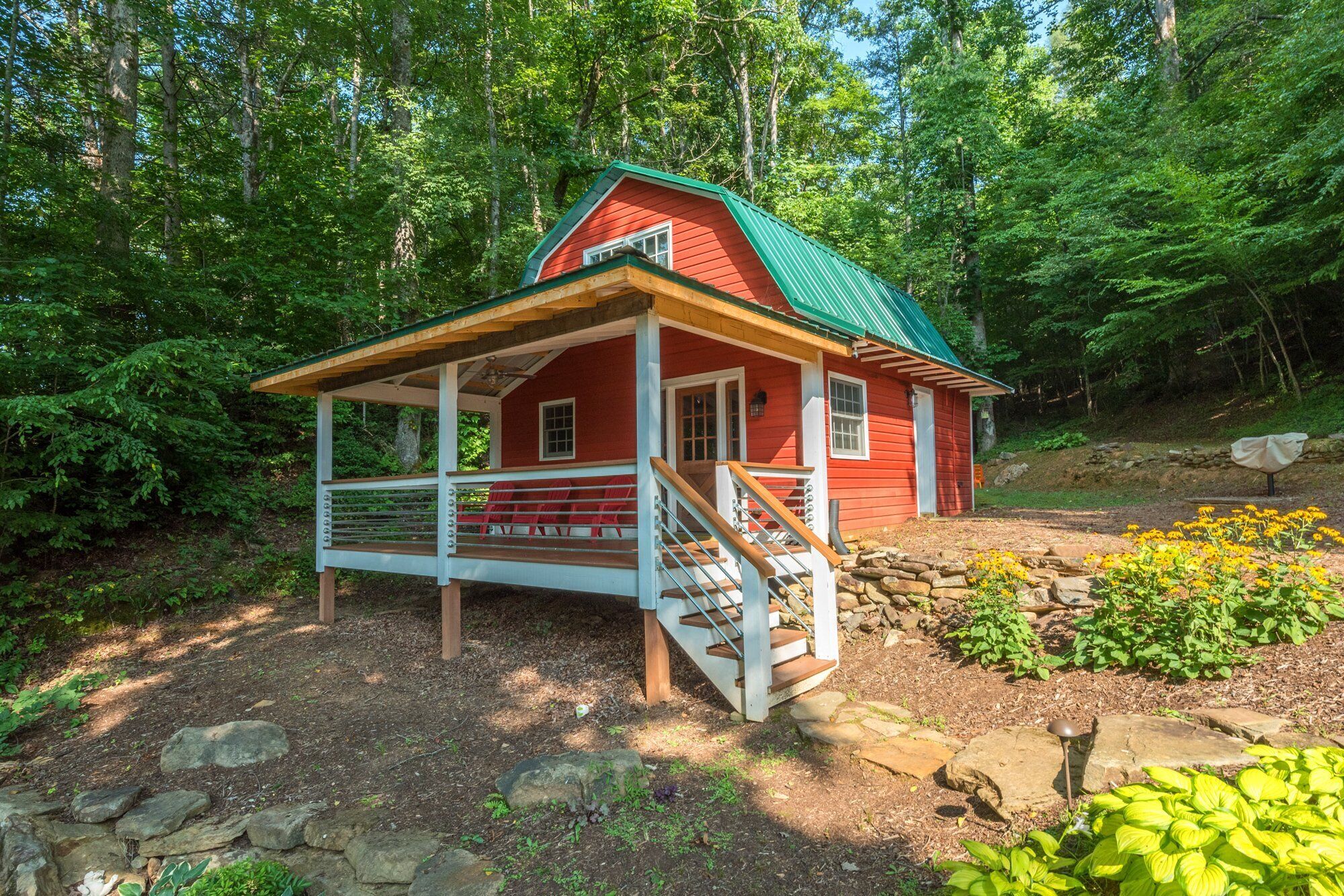 The Barn at Maple Hill | Perfect Couples Getaway!