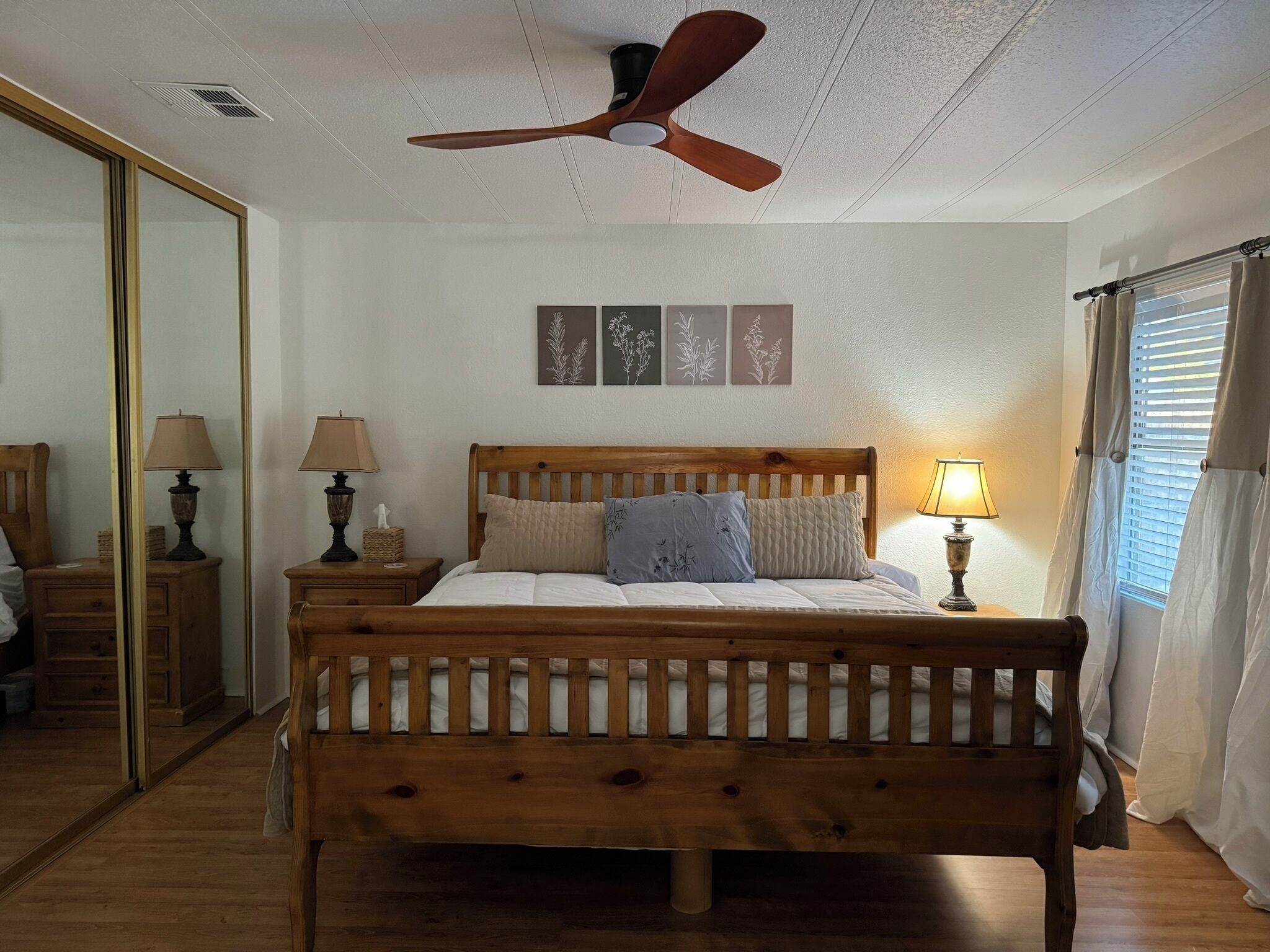 2 bedrooms, desk, iron/ironing board, free WiFi