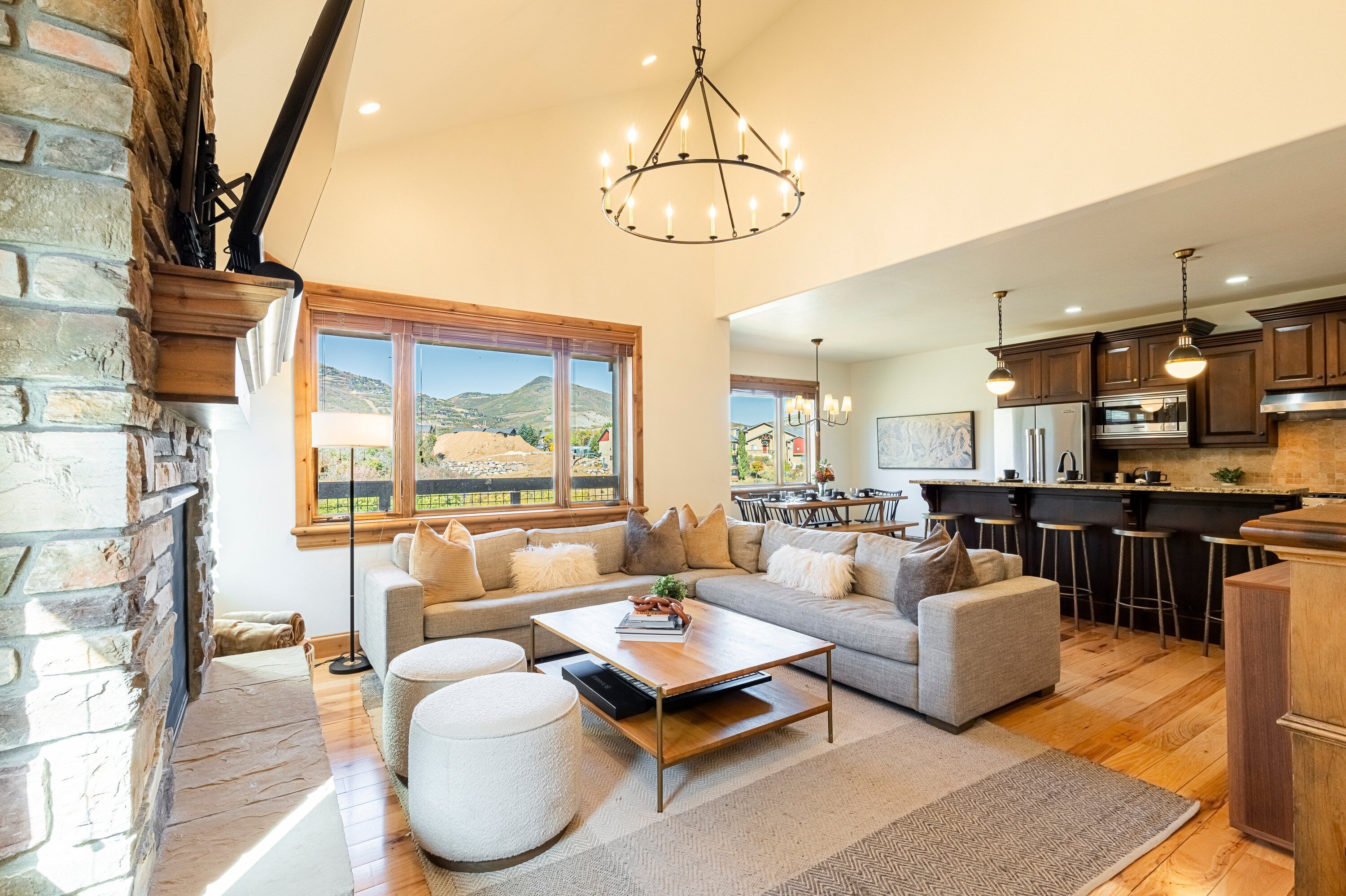 Smart TV, fireplace, video games, stereo