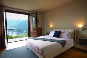 4 bedrooms, iron/ironing board, travel cot, WiFi - Villa Grel - MyHomeinComo (Como)