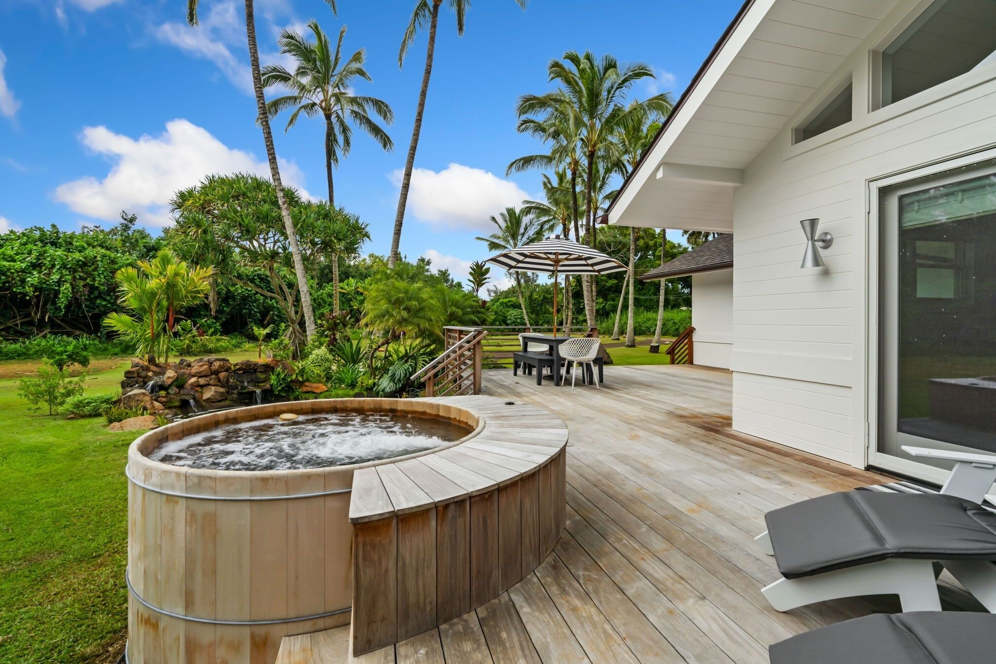 House, 2 Bedrooms | Property grounds