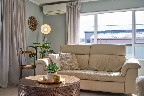 South Bay | Cosy | Private - KK1334, Cosy | Private | South Bay