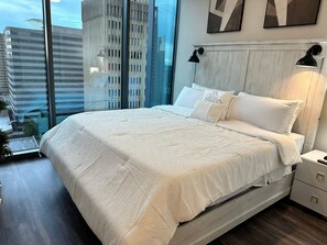 1 slaapkamer, een strijkplank/strijkijzer, wifi, beddengoed