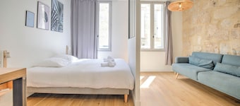 Apartment 'Le Cosy' with Wi-Fi and Air Conditioning