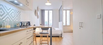 Apartment 'Le Charmant' with Wi-Fi and Air Conditioning