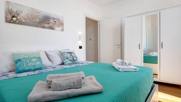 3 camere, ferro/asse da stiro, Wi-Fi gratuito, lenzuola