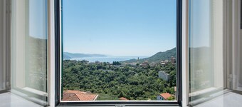 Holiday Home 'Casa Dica San Lorenzo' with Sea View, Private Terrace and Wi-Fi