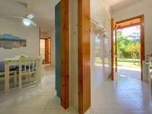 Interior - Holiday Home 'Villa in the Ugento Natural Park' with Private Garden and Air Conditioning (Fontanelle)