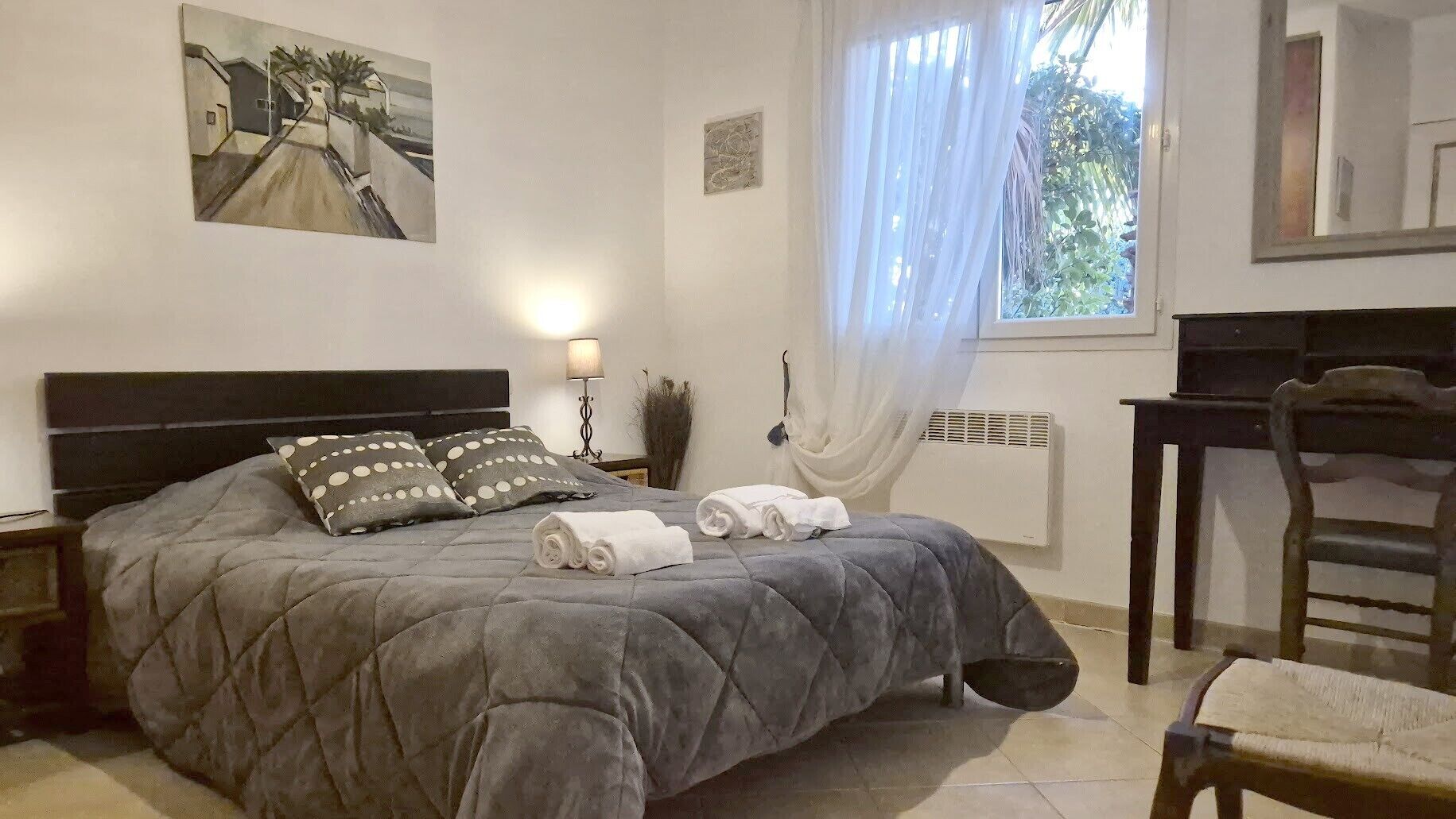 4 bedrooms, iron/ironing board, free WiFi, bed sheets