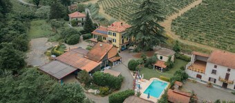 Apartment 'Appartamento - Azienda Oddone Prati' with Private Pool, Shared Garden and Wi-Fi