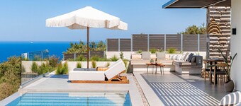 Villa 'Nimbus Villas' con vista sul mare, Wi-Fi e aria condizionata