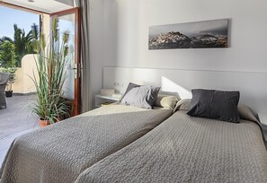 5 makuuhuonetta, silitysrauta/-lauta, ilmainen Wi-Fi, vuodevaatteet