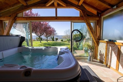 Holiday Home 'Gîte Le Moutat-L'Etable' with Private Terrace, Private Garden and Wi-Fi