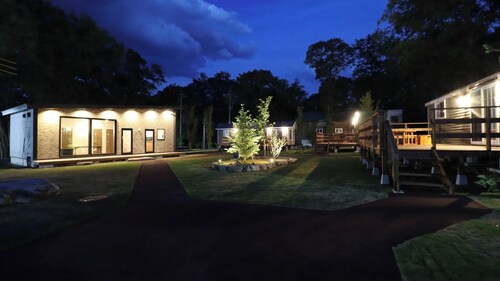 Nostalgia Rent a trailer house Stay overnight  / Kitaazumi-gun Nagano