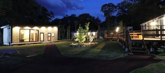 Nostalgia Rent a trailer house Stay overnight  / Kitaazumi-gun Nagano