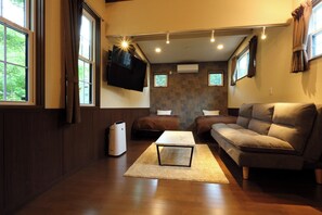 1 室のベッドルーム、デスク、WiFi (無料)