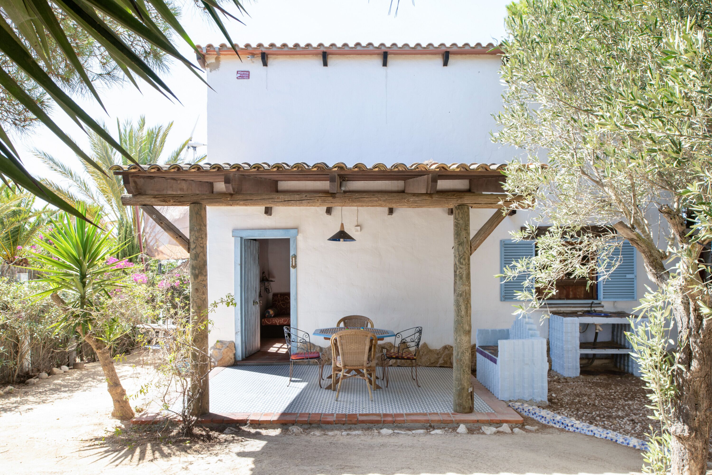 屋外ダイニングエリア