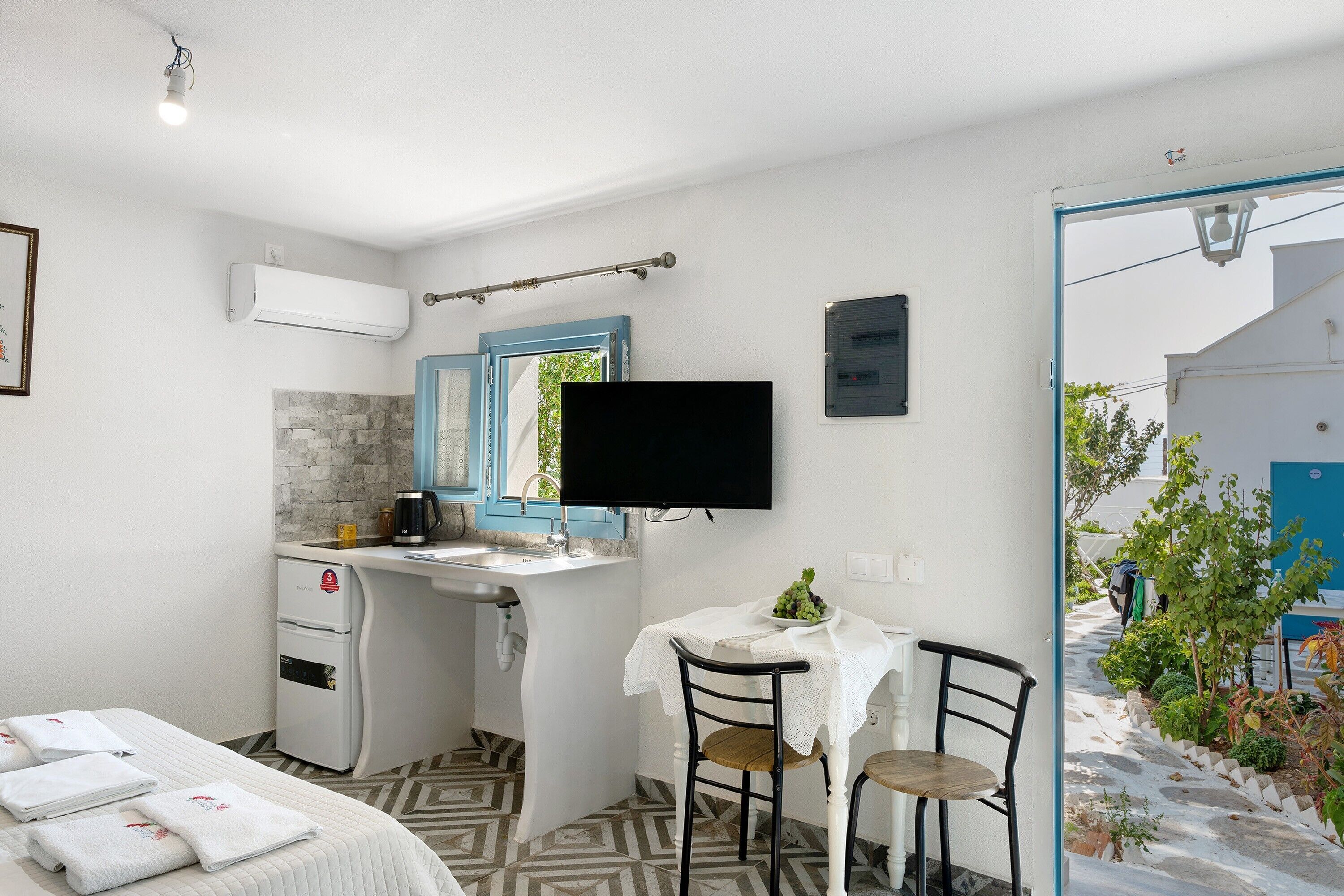 1 slaapkamer, een strijkplank/strijkijzer, gratis wifi, beddengoed