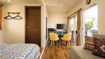 1 bedroom, desk, free WiFi