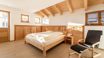 6 quartos, Wi-Fi de cortesia, roupa de cama