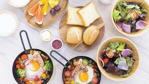 Alimentos y bebidas