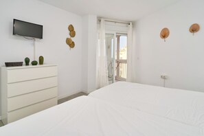 1 dormitorio, tabla de planchar con plancha, wifi gratis y ropa de cama