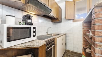 Frigorífic, microones, forn i placa de cuina