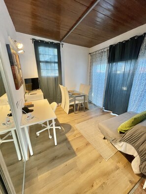 2 chambres, Wi-Fi gratuit, draps fournis
