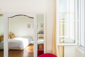 Iron/ironing board, free WiFi, bed sheets - Studio Apartment 'Agréable Et Lumineux' with Wi-Fi (Biarritz)