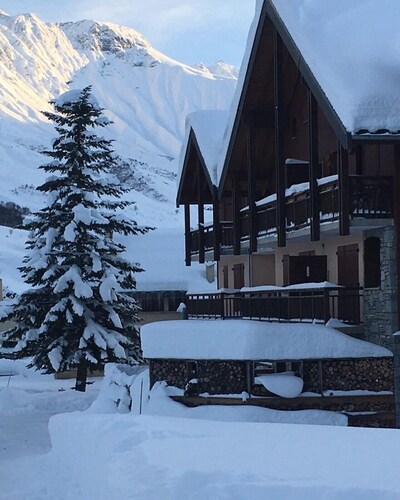 Apartment 'Charmant Duplex Au Pied Des Pistes' with Mountain View, Balcony and Wi-Fi