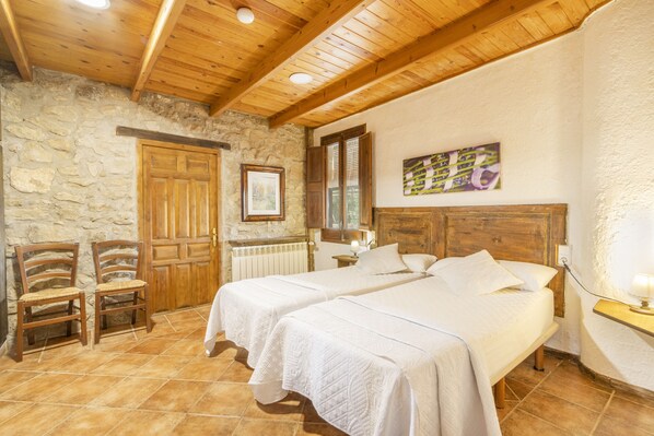 3 chambres, fer et planche Ă repasser, Wi-Fi gratuit, draps fournis