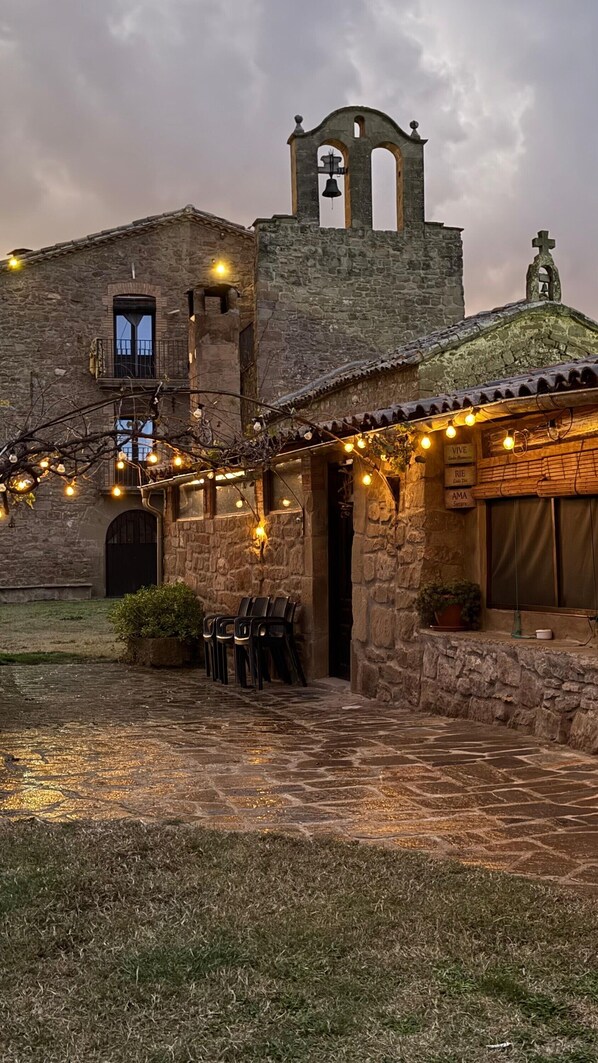 Exterior - Holiday Home 'El Porxet' with Mountain Views, Shared Pool and Wi-Fi (Naves)