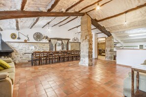 Interior - Holiday Home 'El Porxet' with Mountain Views, Shared Pool and Wi-Fi (Naves)