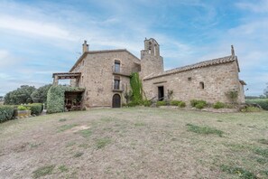 Exterior - Apartment 'Sant Grau 2' with Mountain Views, Shared Pool and Wi-Fi (Naves)