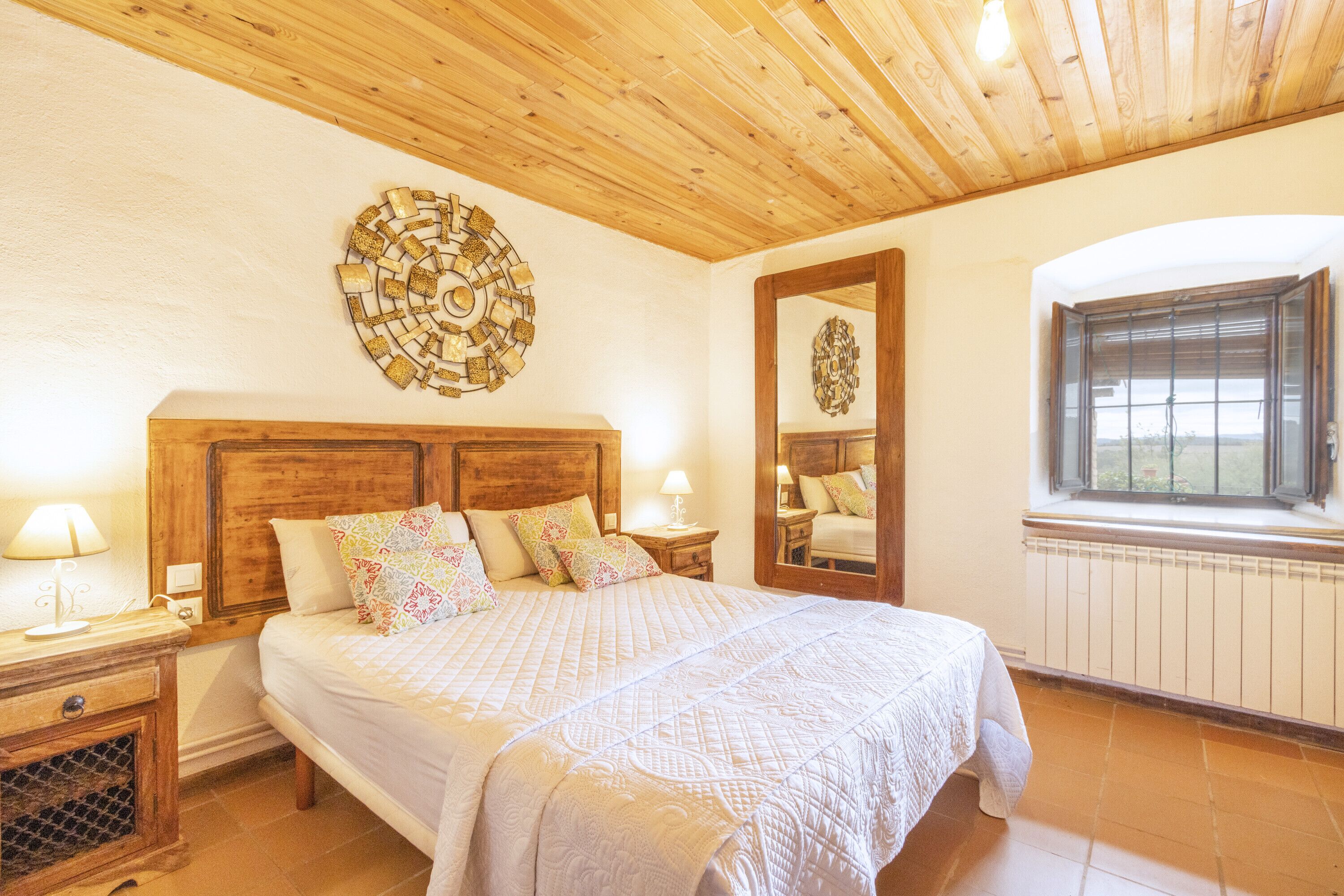 3 chambres, fer et planche à repasser, Wi-Fi gratuit, draps fournis