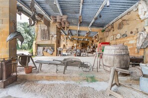 Property grounds - Apartment 'Sant Grau 2' with Mountain Views, Shared Pool and Wi-Fi (Naves)