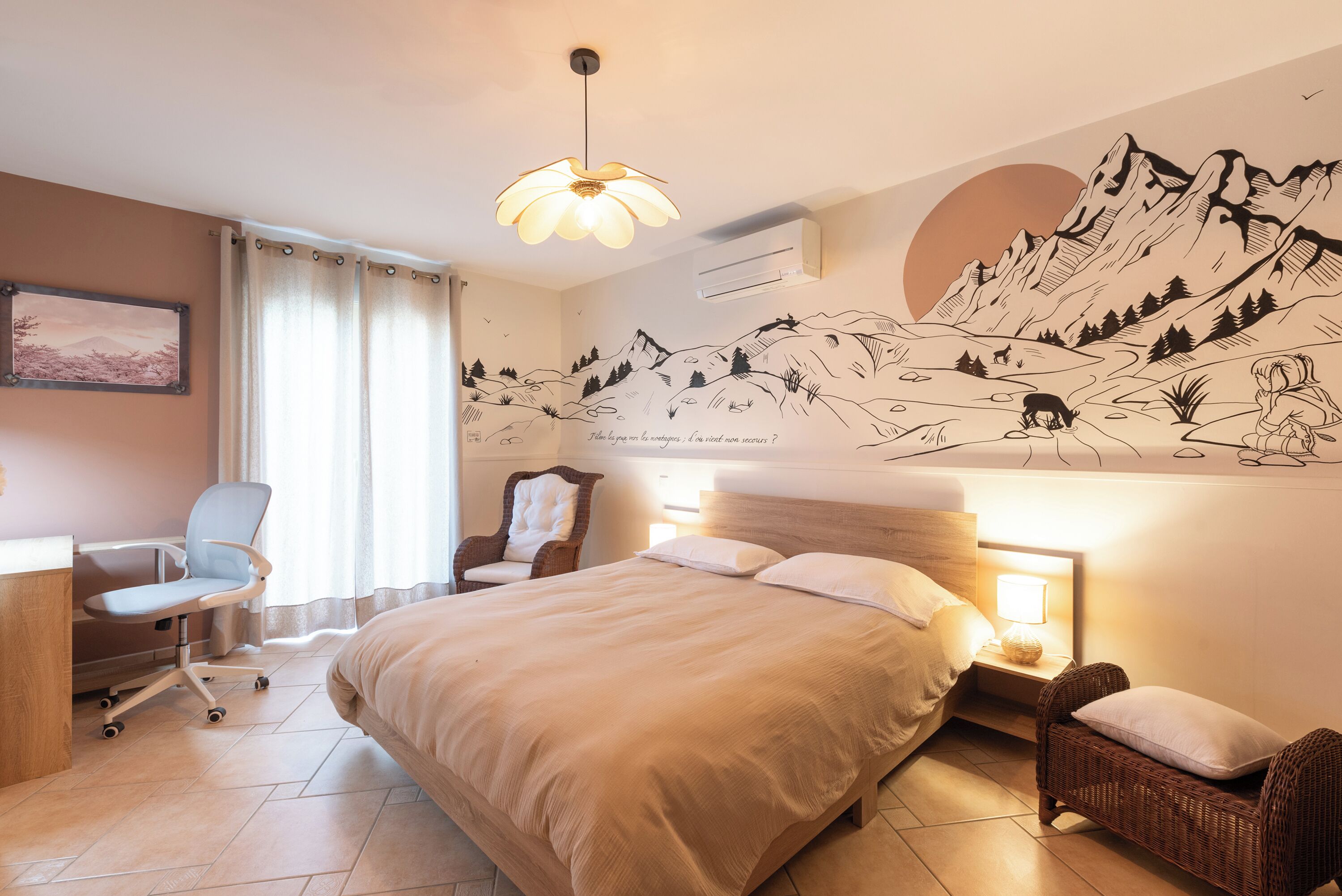 3 chambres, fer et planche à repasser, Wi-Fi gratuit, draps fournis