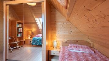 3 chambres, fer et planche à repasser, Wi-Fi gratuit, draps fournis