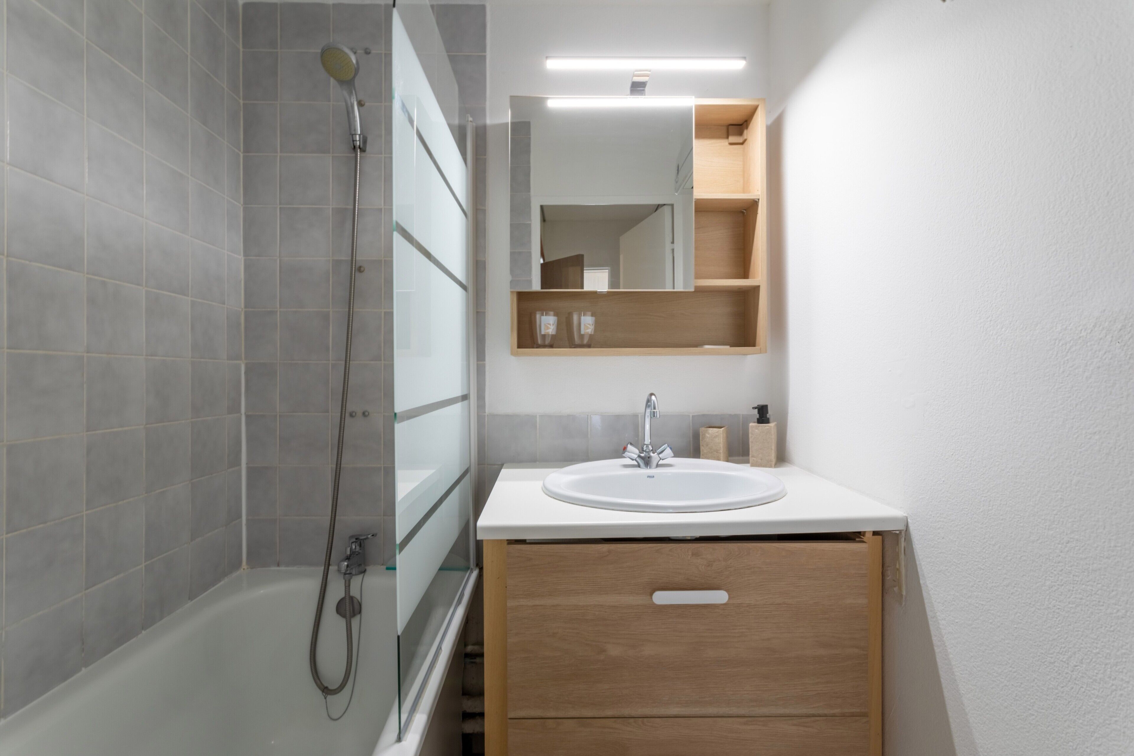 Een douche, een haardroger