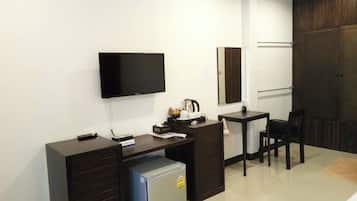 Desk, free WiFi, bed sheets