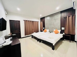 Kahden hengen huone (kaksi sänkyä) | Työpöytä, ilmainen Wi-Fi, vuodevaatteet