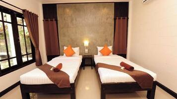 Kamar Twin | Meja kerja, Wi-Fi gratis, dan seprai linen