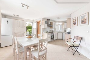 Dining - Villa Chorisia 36 (Torre-Pacheco)