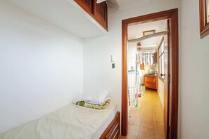 4 室のベッドルーム、WiFi (無料)