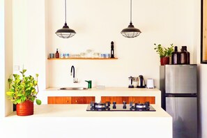 Vila, 2 quartos | Cozinha privada | Geladeira, chaleira elétrica