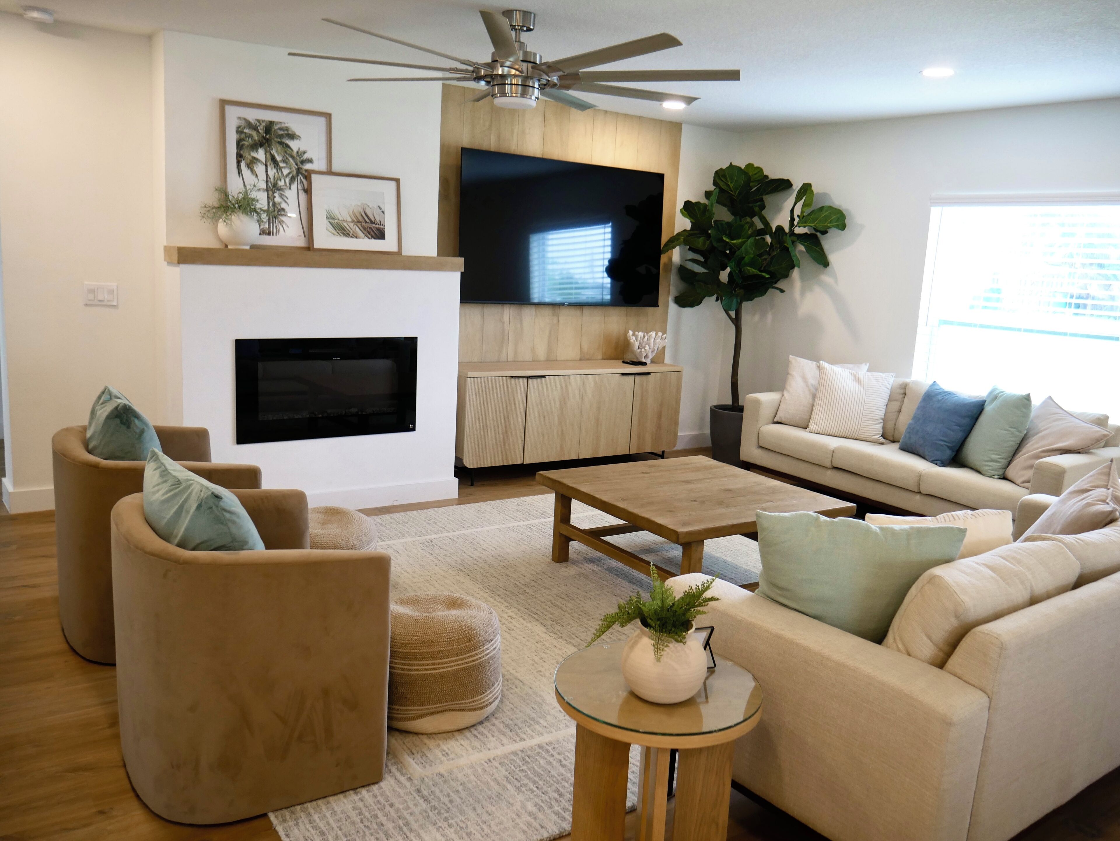 NEW! Spacious 6-bedroom House, King Beds, AC, WiFi, Pool & Spa, Steps to Beach