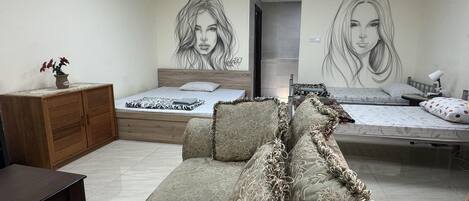 Iron/ironing board, WiFi, wheelchair access