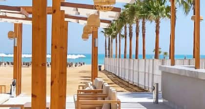 Whispering Waters, Two Bedroom with a Garden, Azha