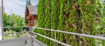 Gorgeous Horgen 3BR, 2 min to Train Station, by Blueground